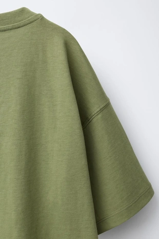 Базовая однотонная футболка- Заказать в России