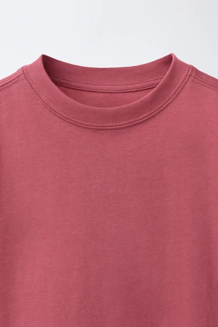 Базовая однотонная футболка