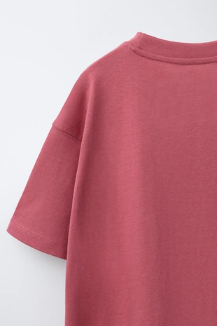 Базовая однотонная футболка