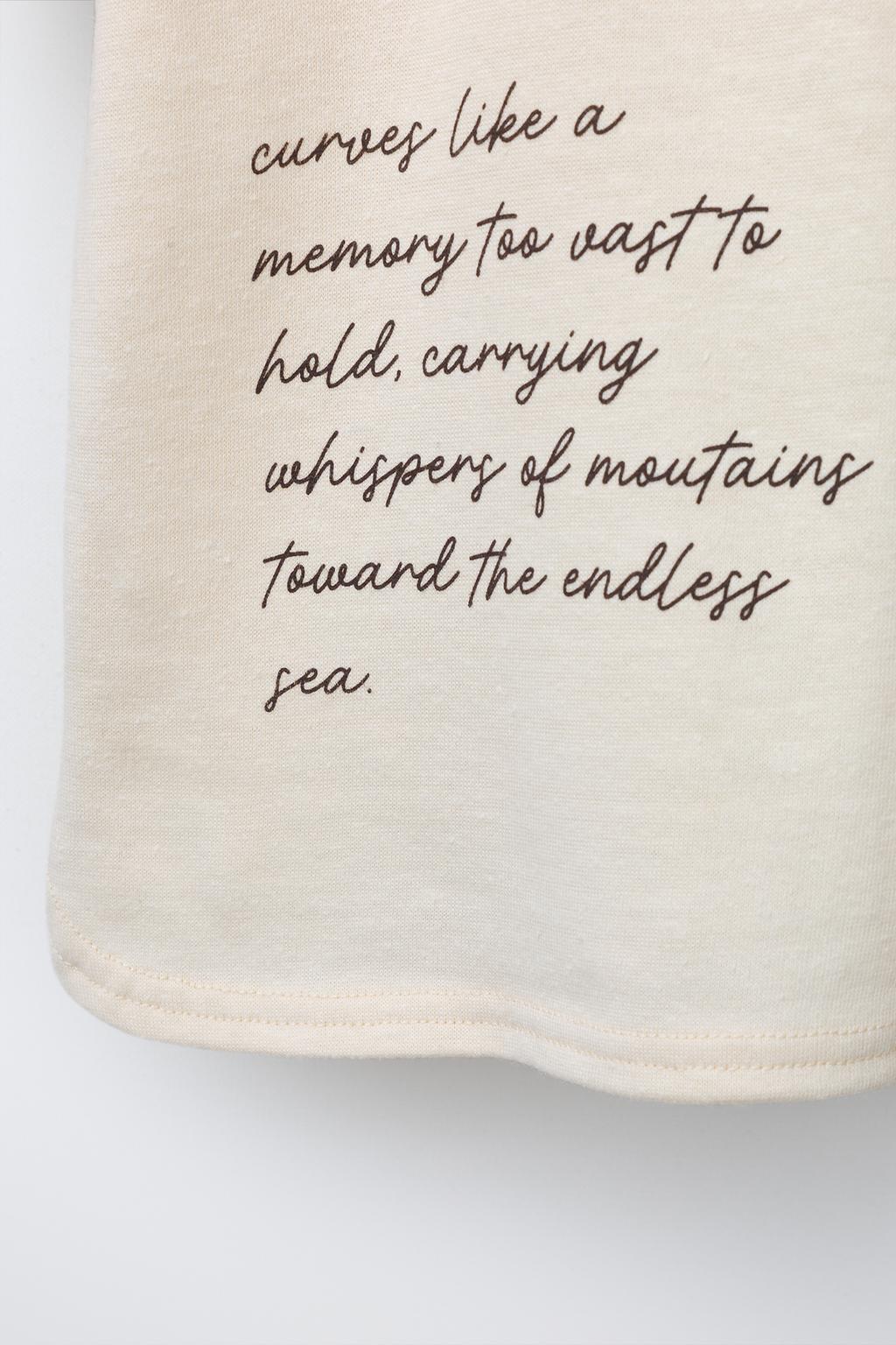 ФУТБОЛКА В РУБЧИК С КОНТРАСТНОЙ ВЫШИВКОЙ