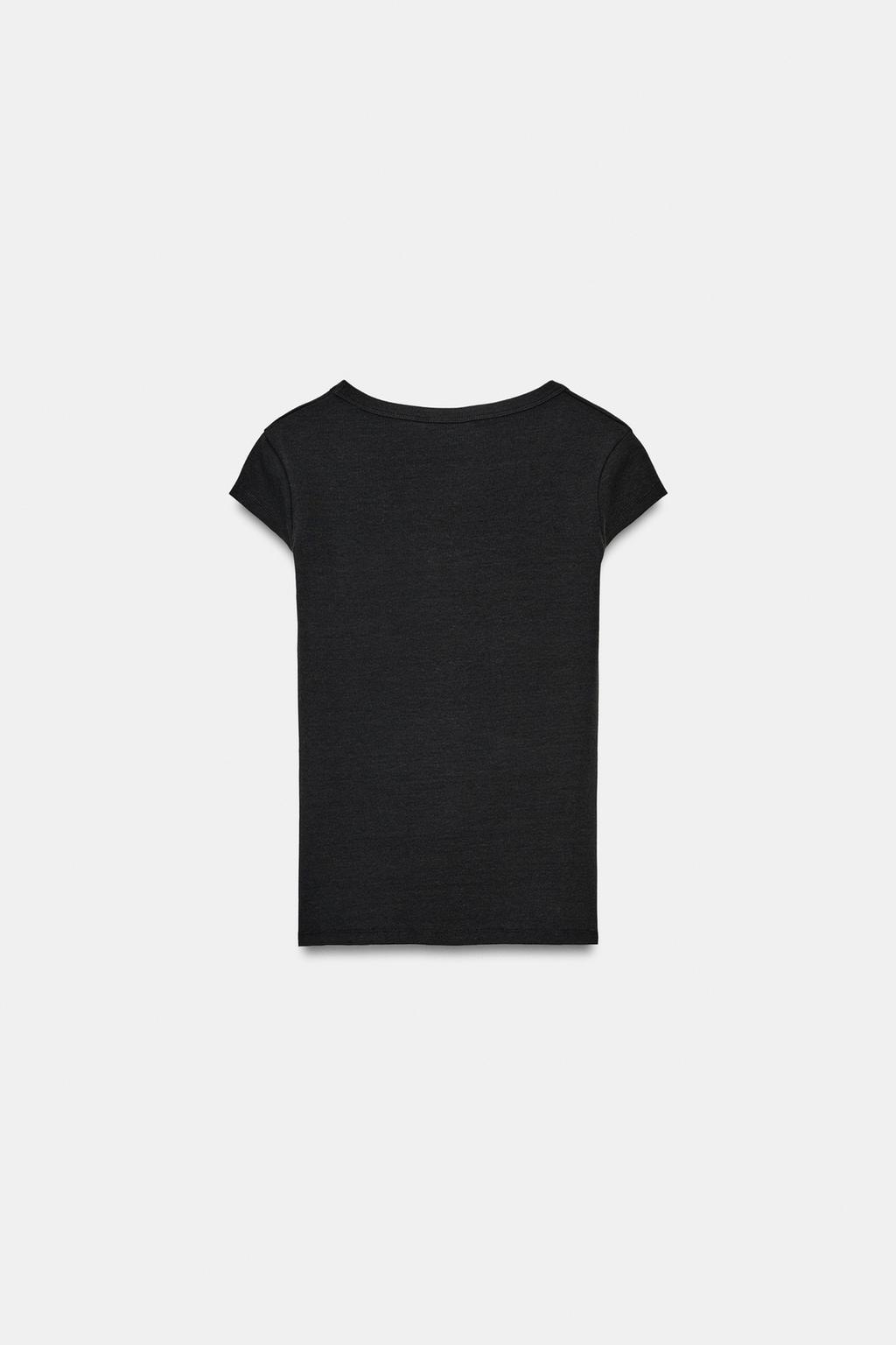 ФУТБОЛКА С ШИРОКИМ ВЫРЕЗОМ