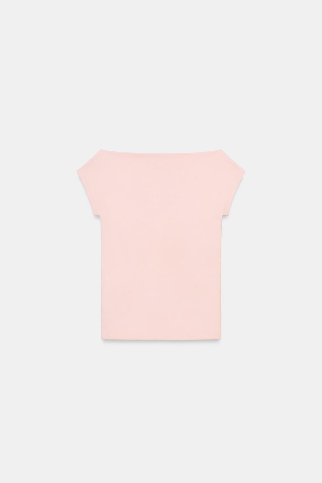 ФУТБОЛКА С ВЫРЕЗОМ ЛОДОЧКОЙ