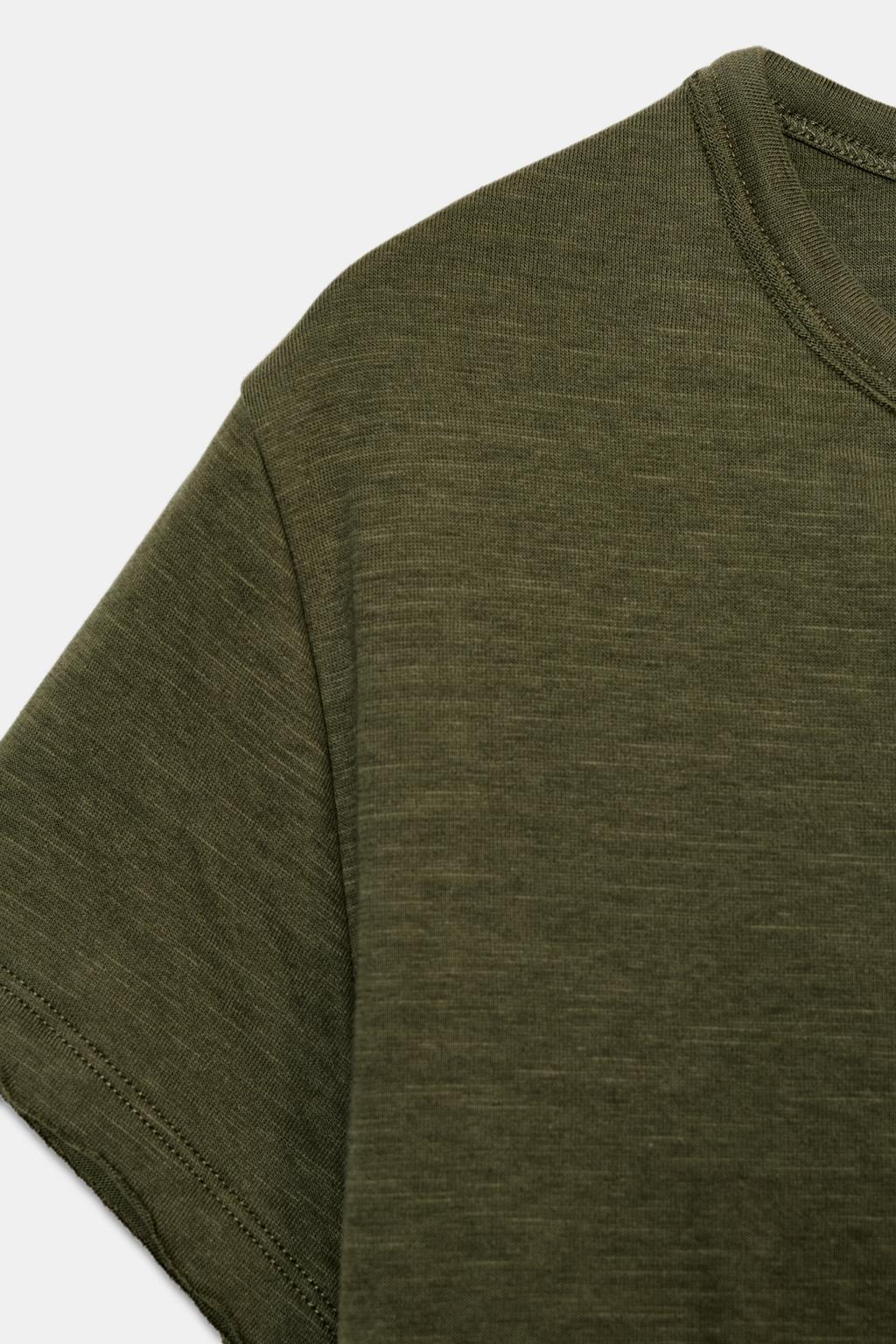 ХЛОПКОВАЯ ФУТБОЛКА С КОРОТКИМИ РУКАВАМИ