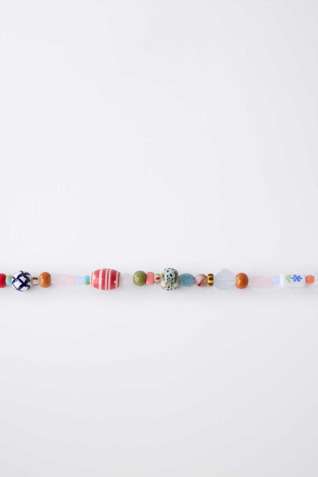 КОЛЬЕ С БУСИНАМИ РАЗНЫХ ФОРМ