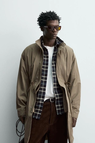 Парка из высокотехнологичной ткани с отстегивающейся жилеткой- Заказать в России