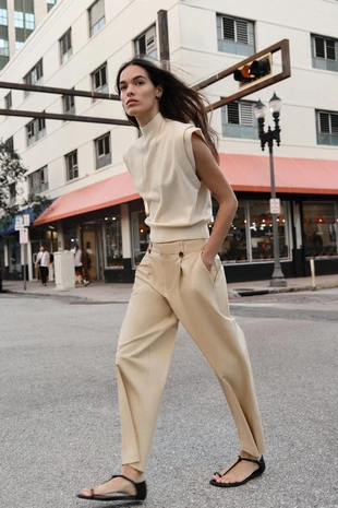 Брюки чинос прямого кроя- Заказать в России