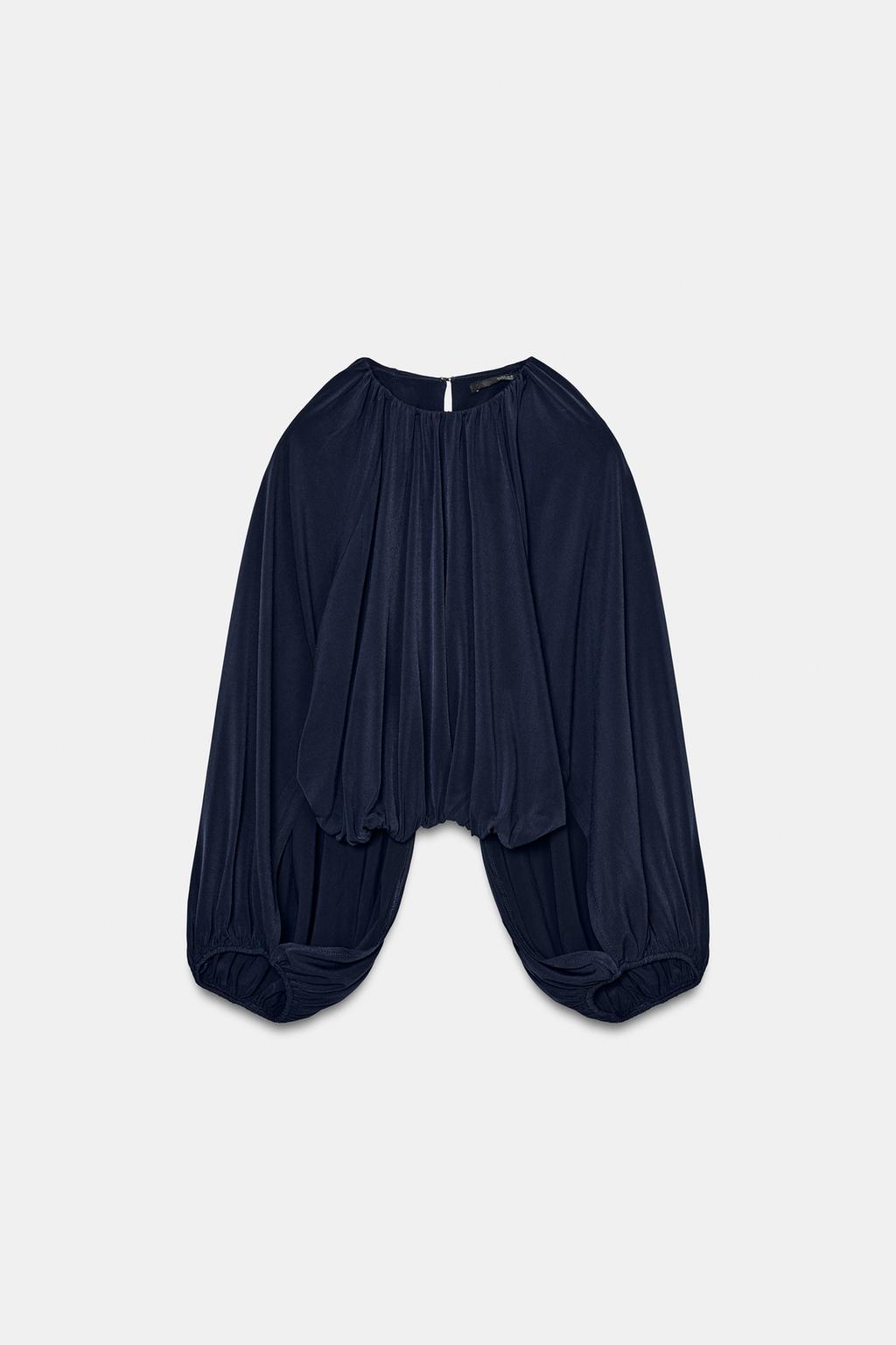 ТОП С ОБЪЕМНЫМИ РУКАВАМИ И РАЗРЕЗАМИ