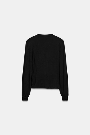 Футболка свободного кроя с подплечниками- Заказать в России