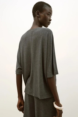 Топ с рукавами «летучая мышь»- Заказать в России