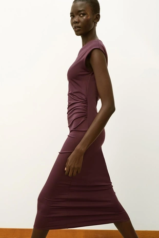 Платье миди асимметричного кроя- Заказать в России