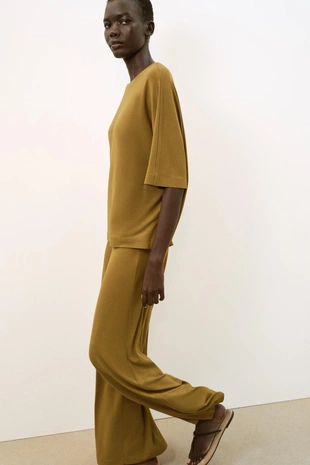 Топ с рукавами «летучая мышь»- Заказать в России