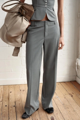 Брюки в тонкую полоску с низкой посадкой- Заказать в России