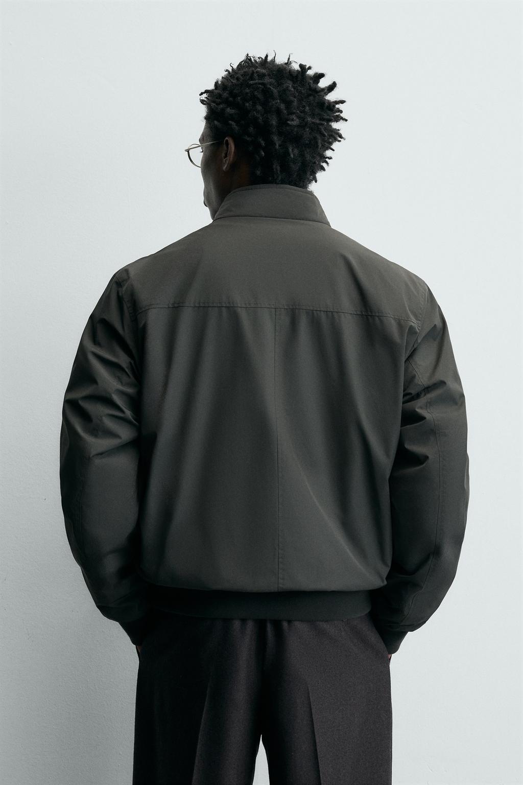 ЛЕГКАЯ НЕПРОМОКАЕМАЯ КУРТКА