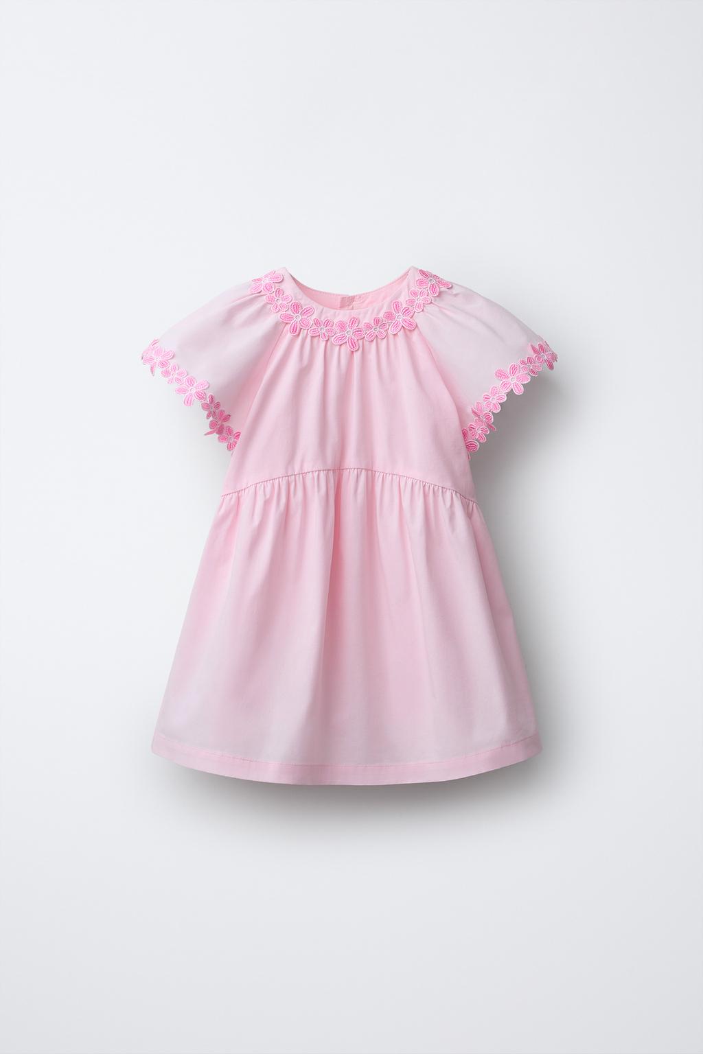 ПЛАТЬЕ ИЗ ПОПЛИНА С ВЫШИТЫМИ ЦВЕТАМИ