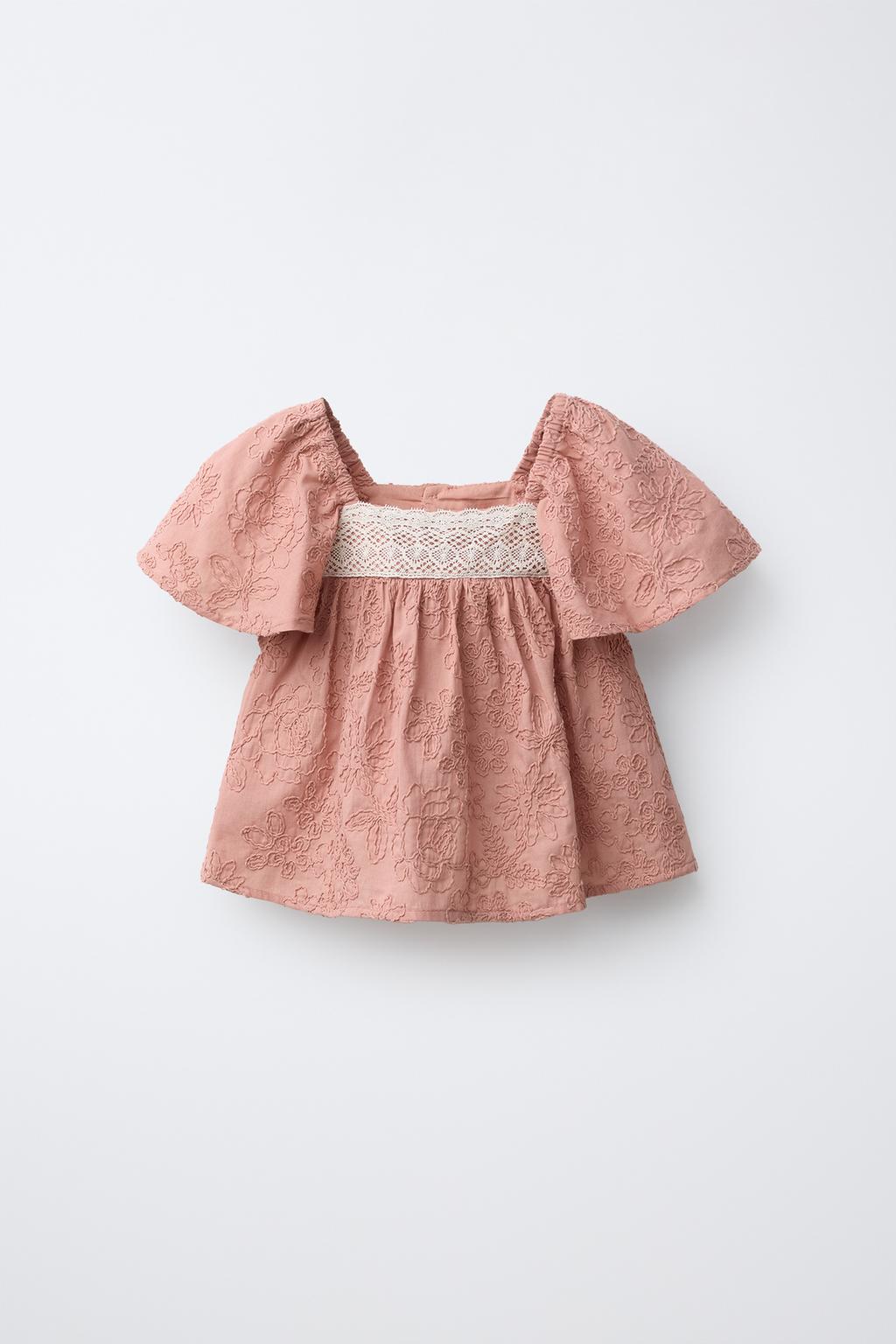 БЛУЗА С ВЫШИВКОЙ И КРУЖЕВОМ