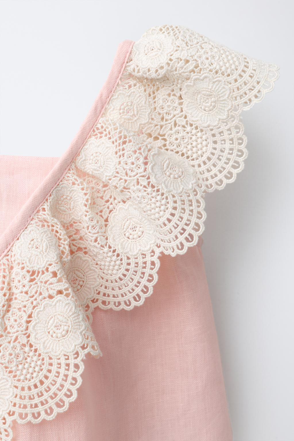 ЛЬНЯНАЯ БЛУЗКА С КРУЖЕВОМ