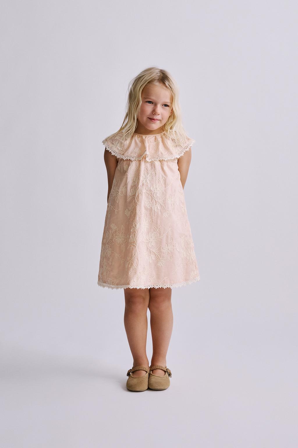 ПЛАТЬЕ С ВЫШИТЫМИ ЦВЕТАМИ