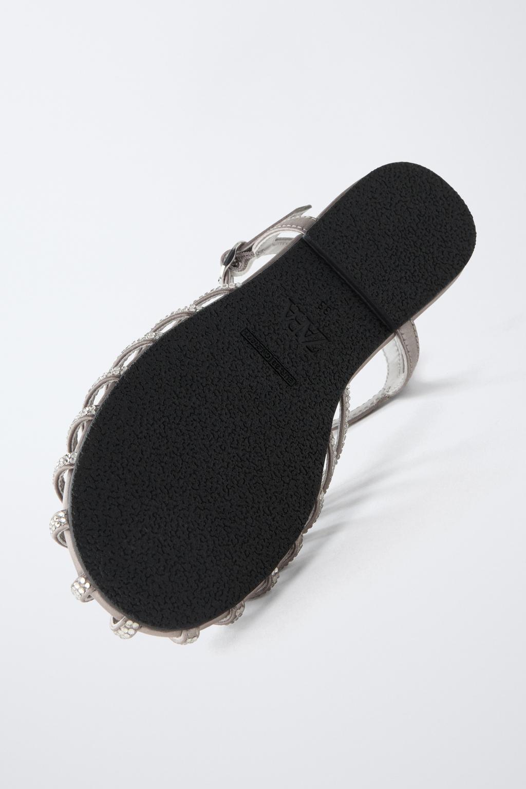 САНДАЛИИ С БЛЕСТКАМИ