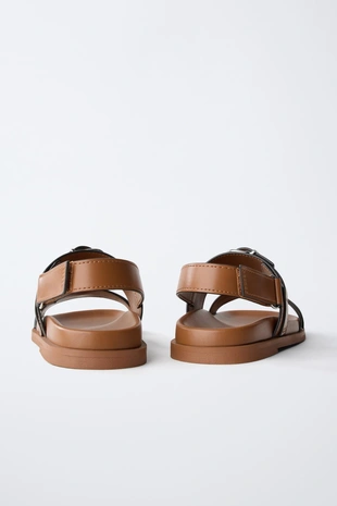 Сандалии с пряжками- Заказать в России