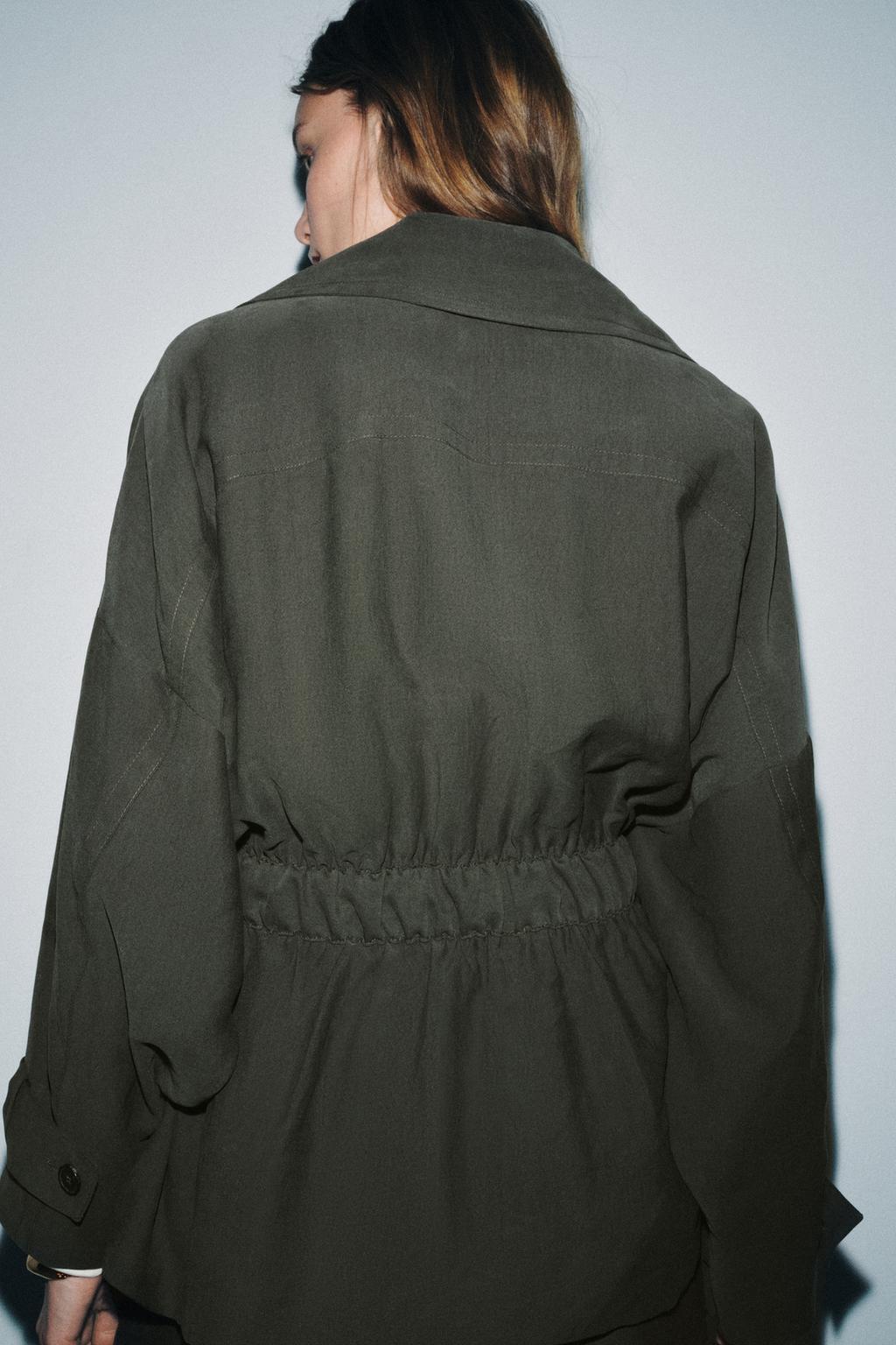 КОРОТКИЙ СТРУЯЩИЙСЯ ТРЕНЧ — ZW COLLECTION