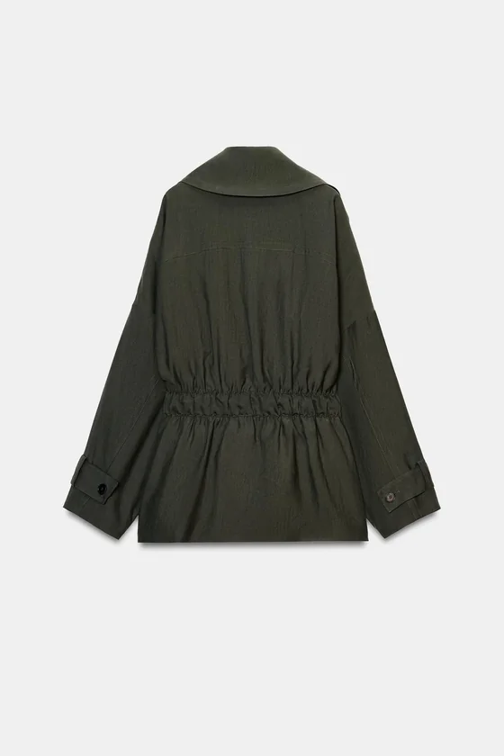 КОРОТКИЙ СТРУЯЩИЙСЯ ТРЕНЧ — коллекция Zara «ZW»