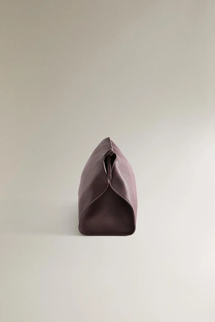 Кожаная косметичка минималистичного дизайна- Заказать в России