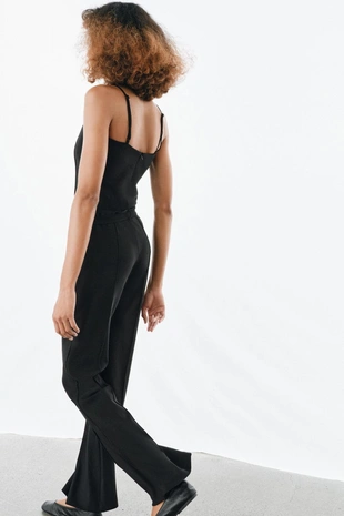 Креповый топ на бретелях