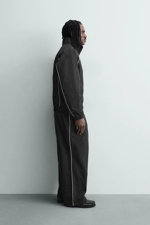 Технические брюки-джоггеры с контрастными полосами