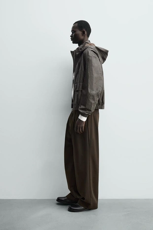 Брюки WIDE FIT со складками- Заказать в России