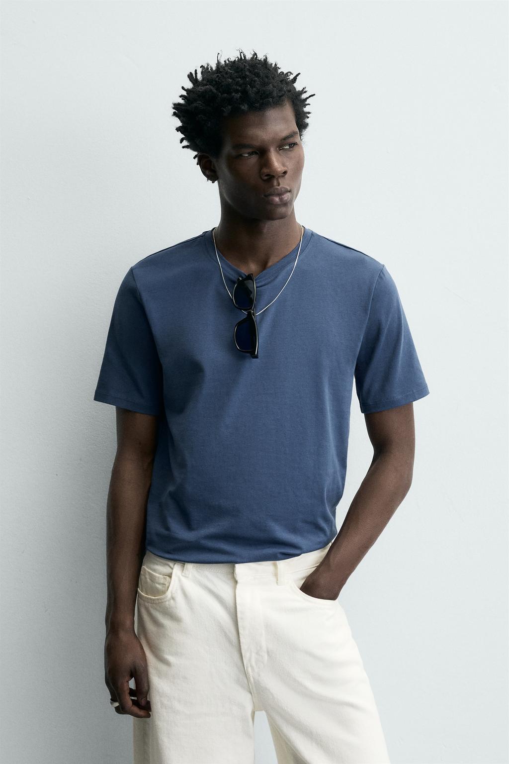 БАЗОВАЯ ФУТБОЛКА SLIM FIT