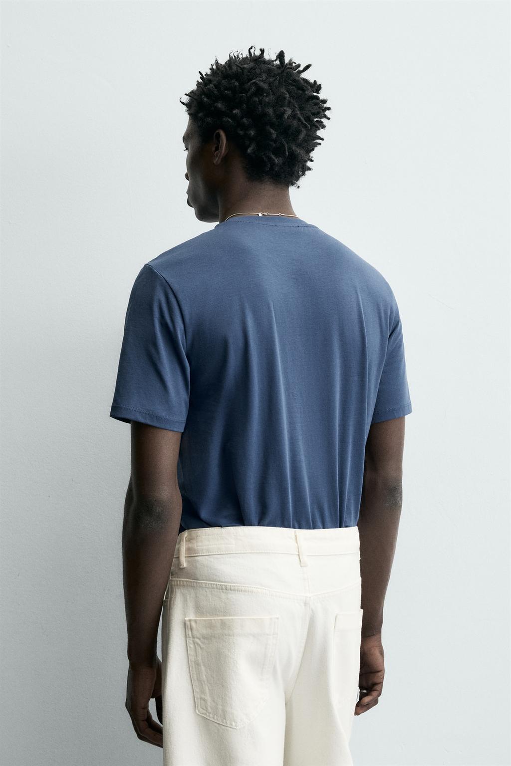 БАЗОВАЯ ФУТБОЛКА SLIM FIT