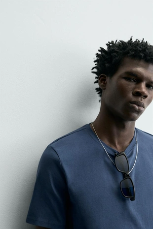 Базовая футболка SLIM FIT- Заказать в России