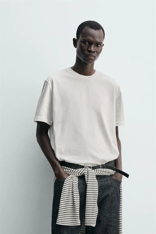 Футболка с рельефным принтом- Заказать в России