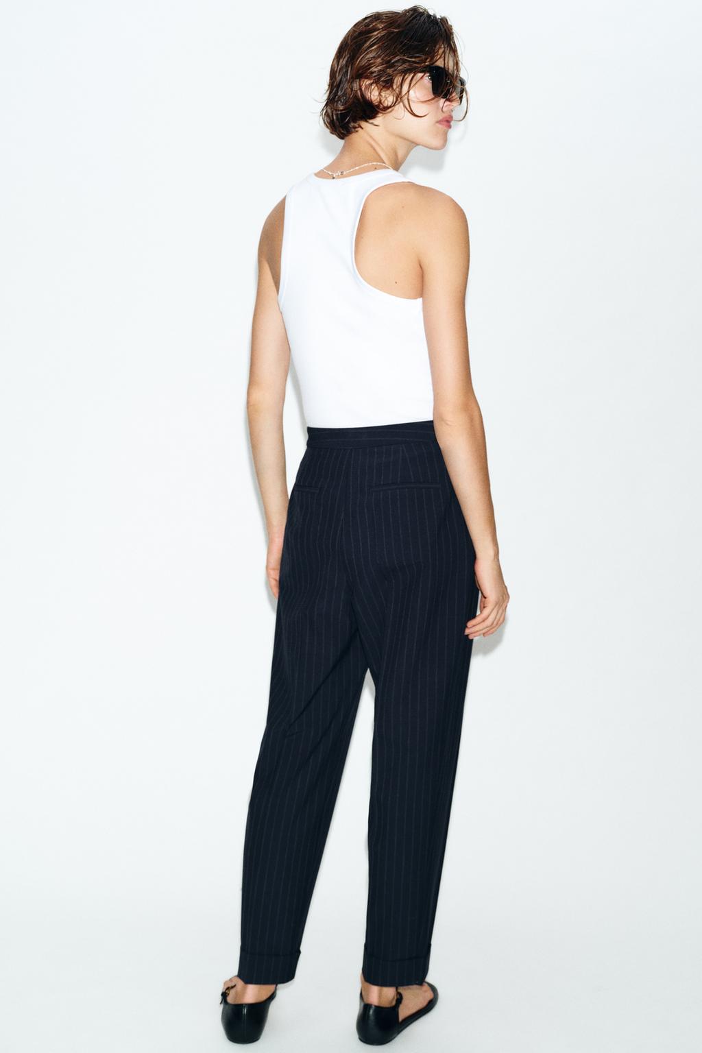 БРЮКИ В ТОНКУЮ ПОЛОСКУ