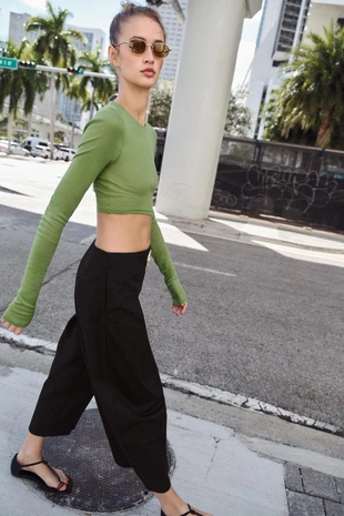 Брюки BARREL с пряжкой- Заказать в России