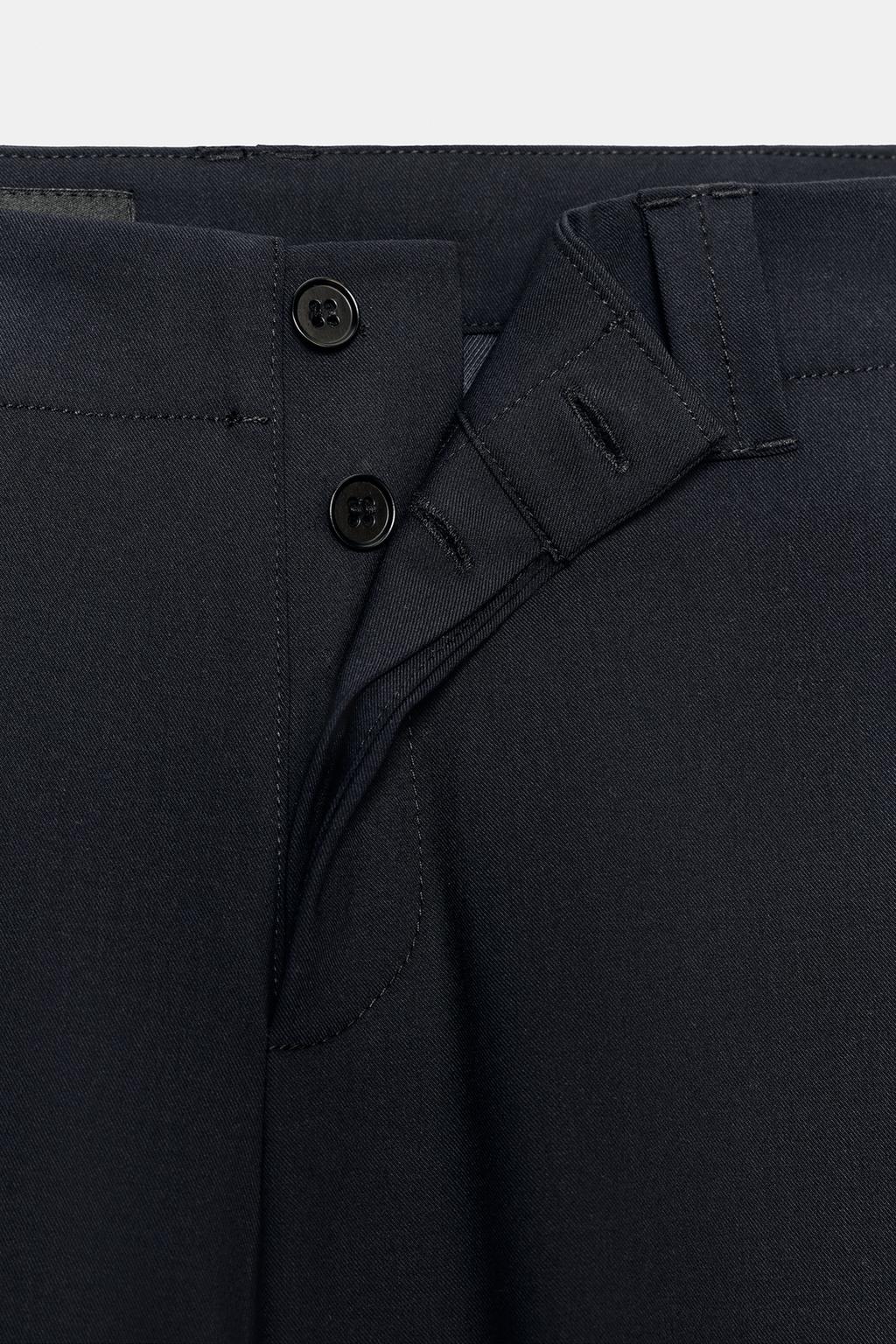 ПРЯМЫЕ БРЮКИ С ХЛЯСТИКАМИ