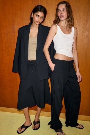 Прямые брюки с хлястиками- Заказать в России