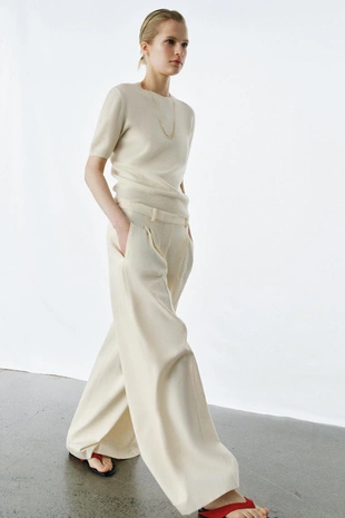 Свитер из 100% шерсти с короткими рукавами