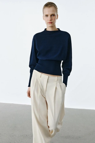 Вязаный джемпер с широким поясом- Заказать в России