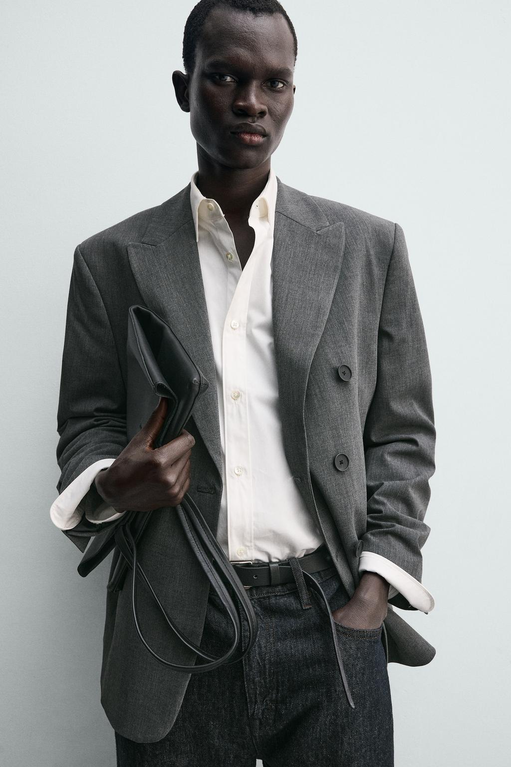 ДВУБОРТНЫЙ БЛЕЙЗЕР ИЗ ШЕРСТИ