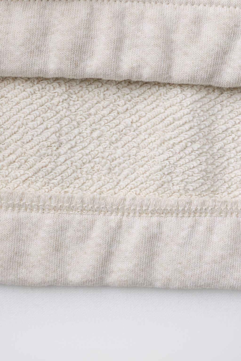 КОМПЛЕКТ ИЗ ТОЛСТОВКИ И БРЮК ИЗ ФУТЕРА С НАДПИСЬЮ