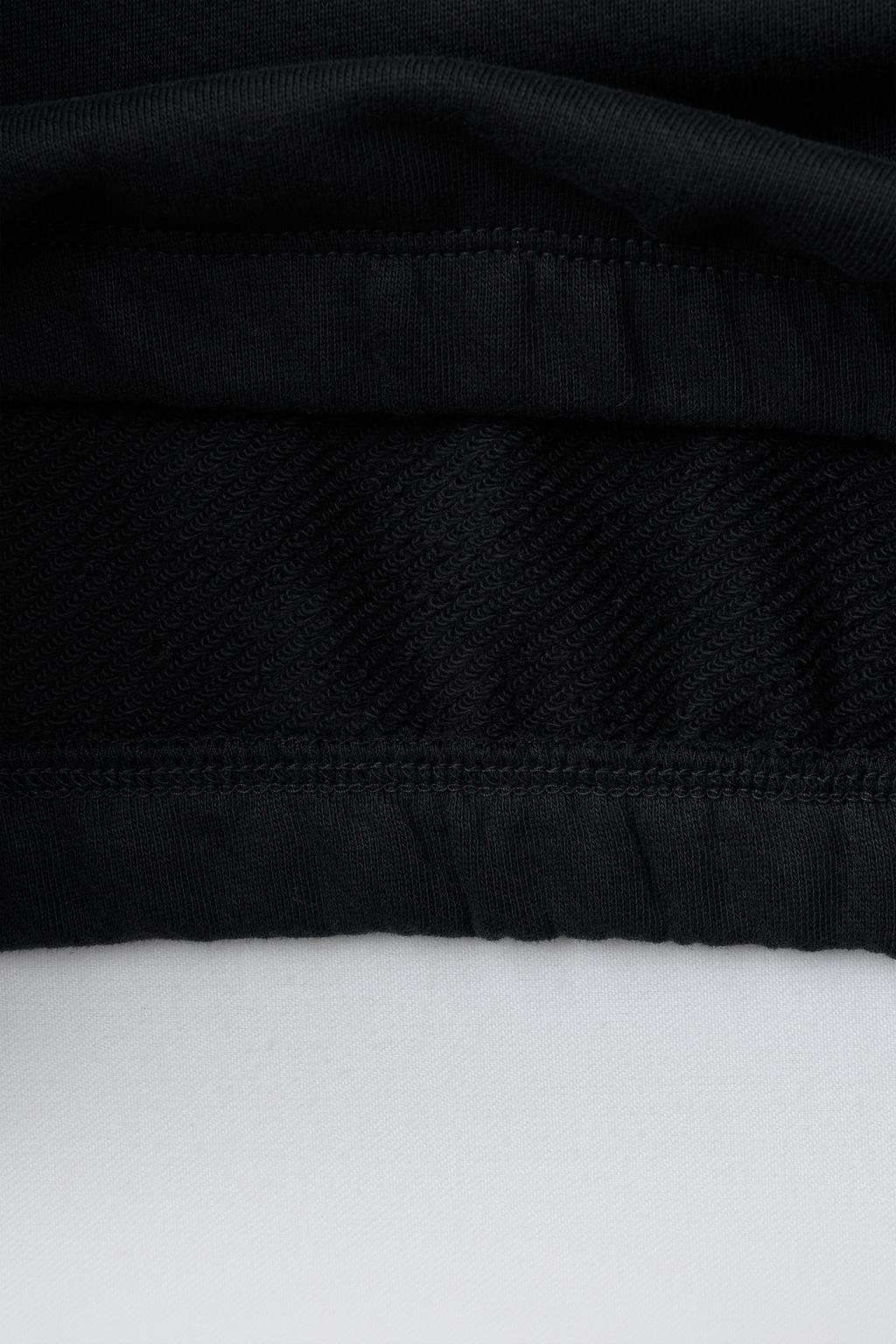 КОМПЛЕКТ ИЗ ТОЛСТОВКИ И БРЮК ИЗ ФЛИСА С НАДПИСЬЮ