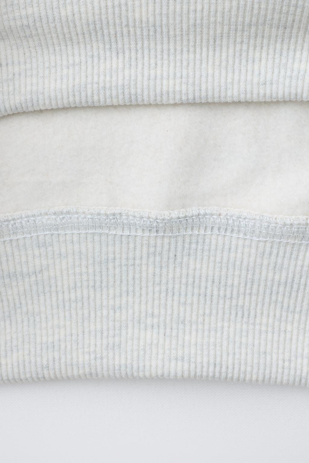 ТОЛСТОВКА С НАДПИСЬЮ В СТИЛЕ ПРЕППИ