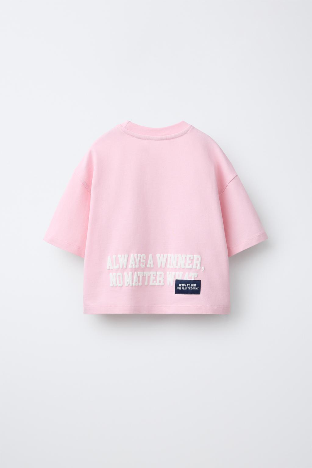 ФУТБОЛКА В СТИЛЕ ПРЕППИ С НАДПИСЬЮ