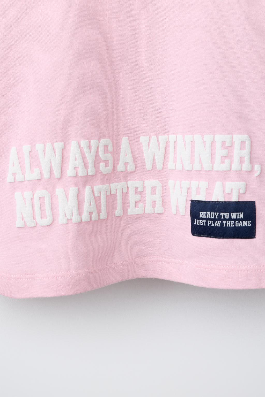 ФУТБОЛКА В СТИЛЕ ПРЕППИ С НАДПИСЬЮ