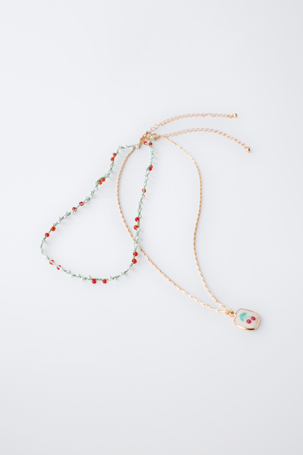 НАБОР ИЗ ДВУХ ОЖЕРЕЛИЙ С БУСИНАМИ И ВИШЕНКАМИ