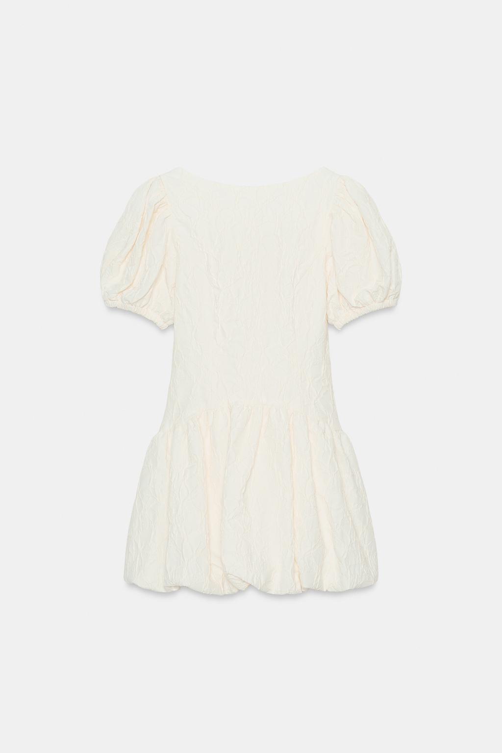 КОРОТКОЕ ЖАККАРДОВОЕ ПЛАТЬЕ-БАЛЛОН