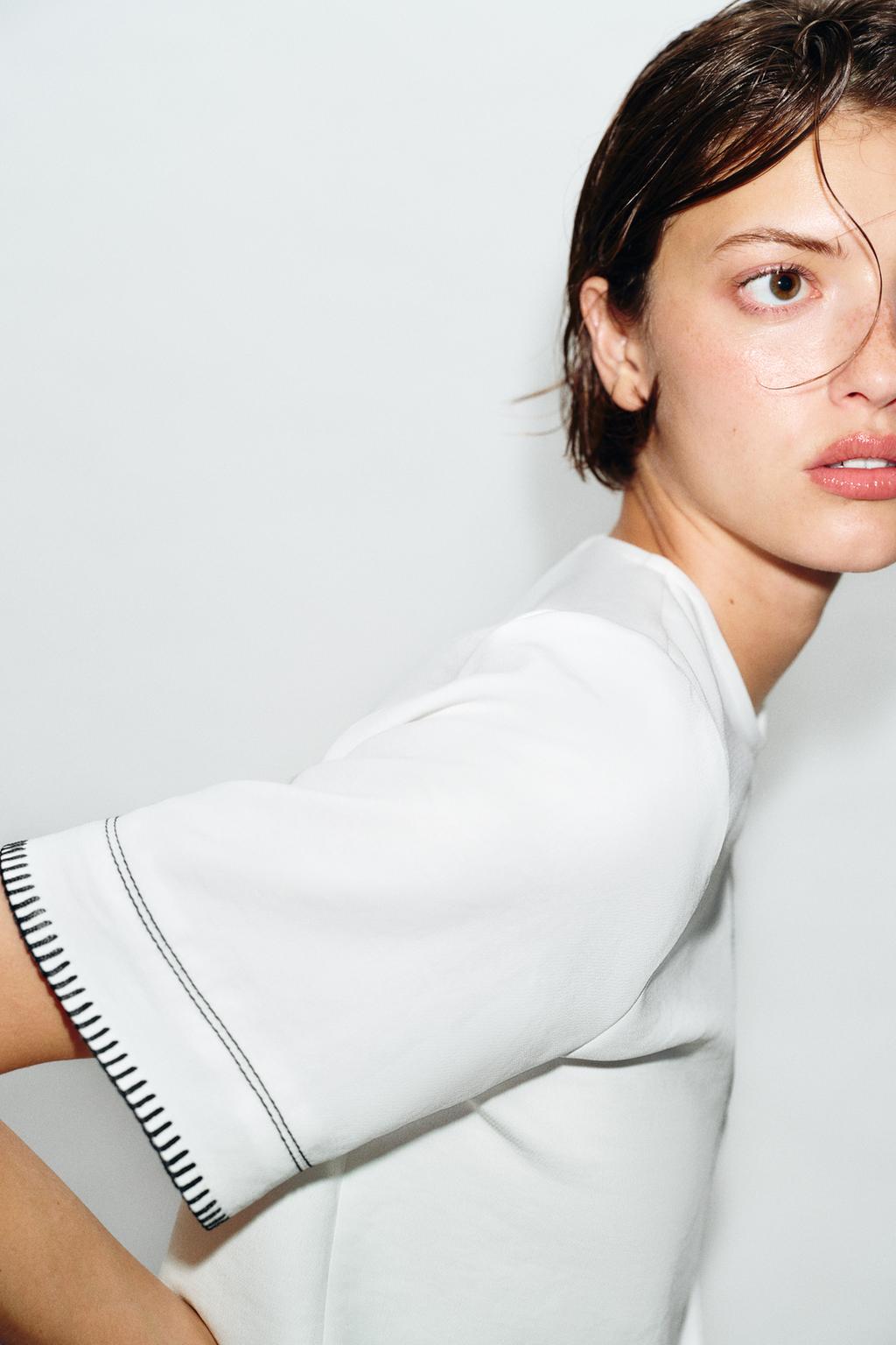 КОНТРАСТНЫЕ СТРОЧКИ НА КОРПУСЕ