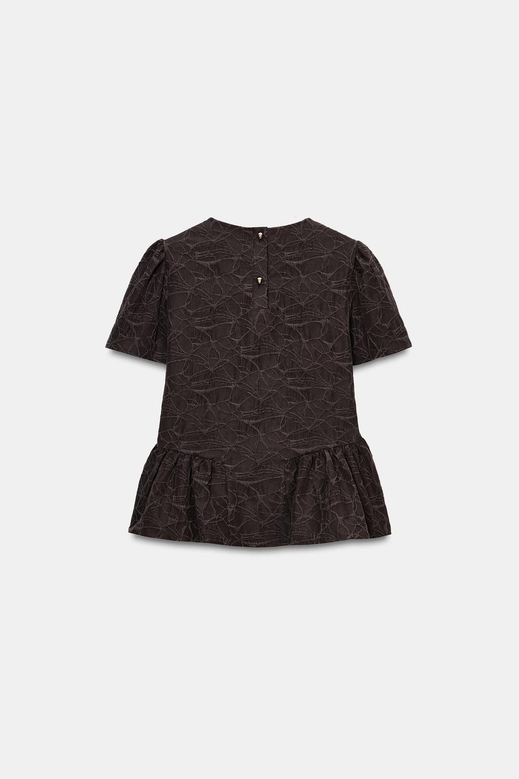 ТОП С БАСКОЙ И РУКАВАМИ-БУФФ