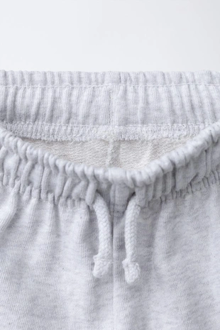 Шорты-бермуды базовые с текстовым принтом